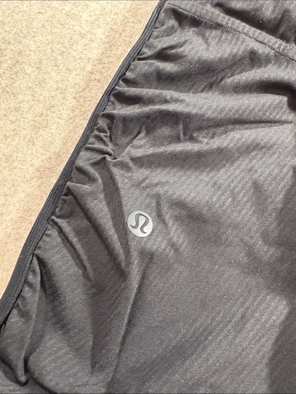 Lululemon Women’s Beyond the Studio Jogger Black 6 EUC - Picture 3 of 5